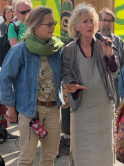 Eartha-Muirhead-rt-and-Carole-Toottill-support-saving-Schmidt-Creek-Old-Growth